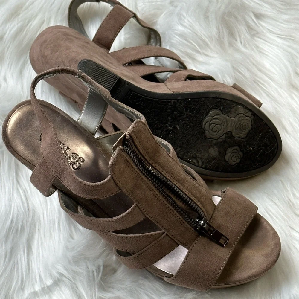 Carlos Santana Nude Wedge Zip Wedge - Picture 1 of 7